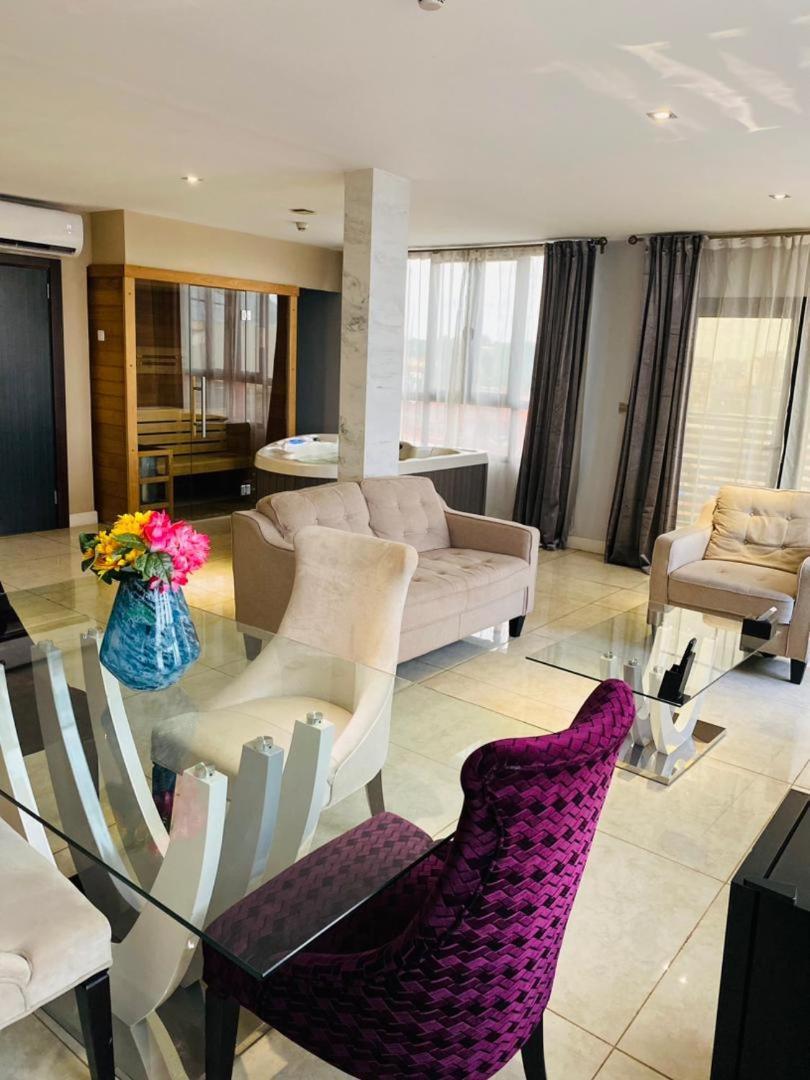 Boun'S Hotel Yaounde Ngoại thất bức ảnh
