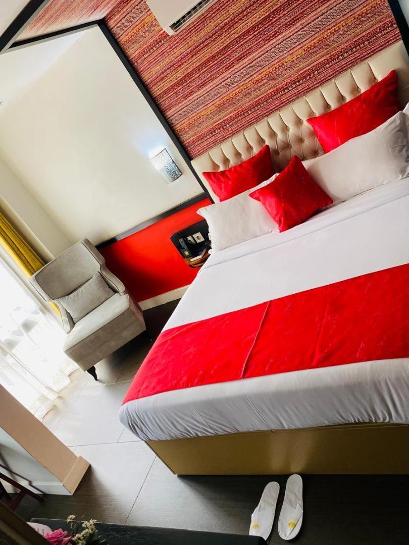 Boun'S Hotel Yaounde Ngoại thất bức ảnh